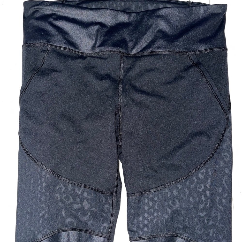 Under Armor leggings w/ cheetah design